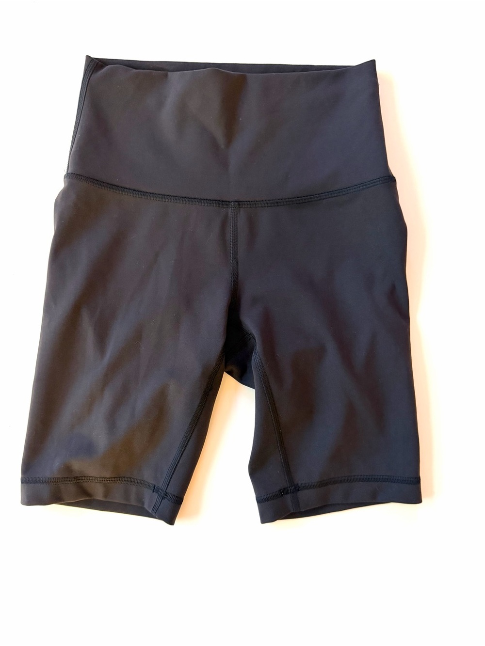 lululemon athletica Wunder Train High-Rise Shorts 6” Size4